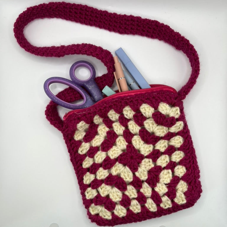 crochet magenta granny square zipper bag