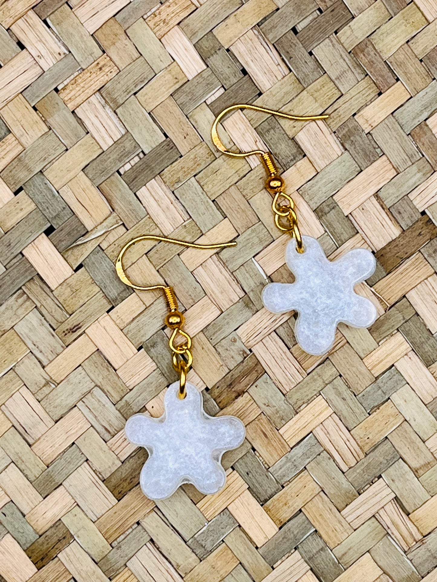 White Flower Resin Earrings