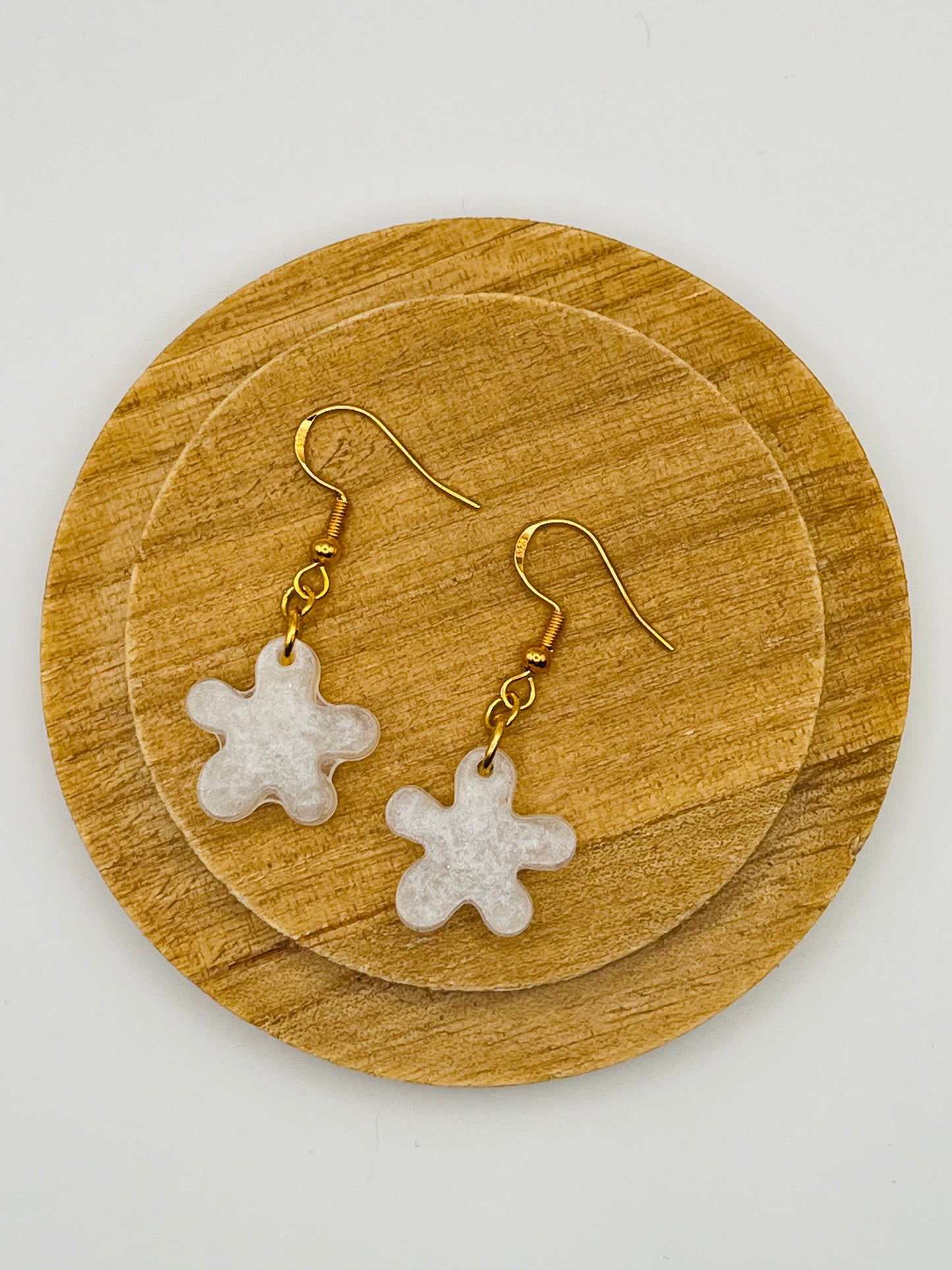White Flower Resin Earrings