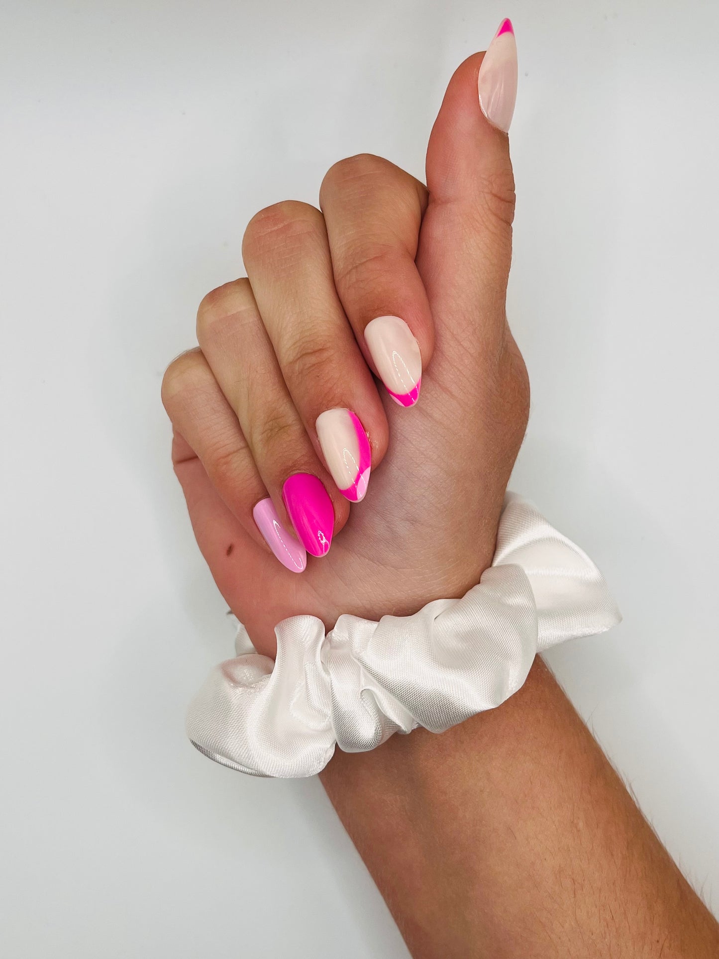 White & Gold Polyester Scrunchies