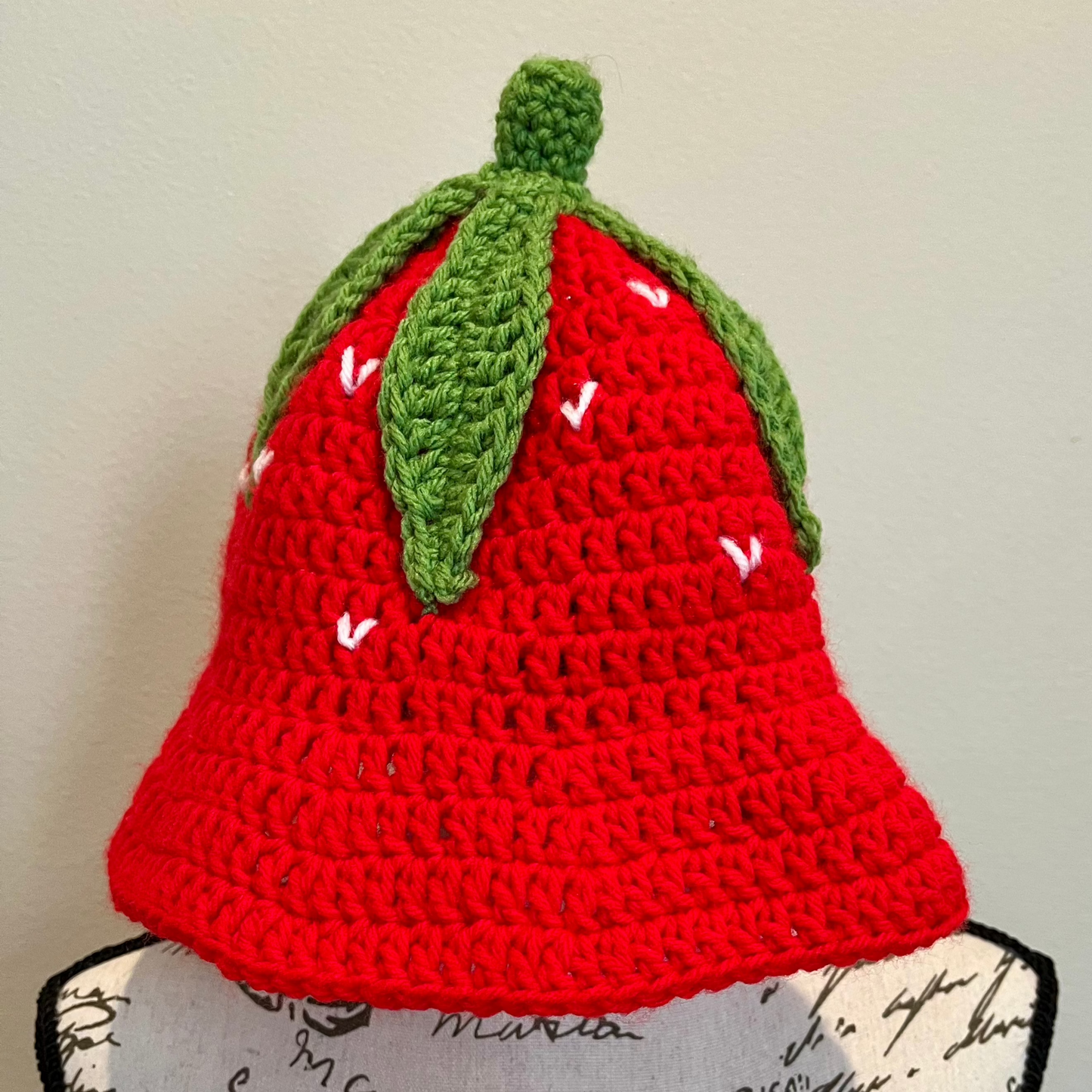 ๐ Crochet Strawberry Bucket Hat ๐