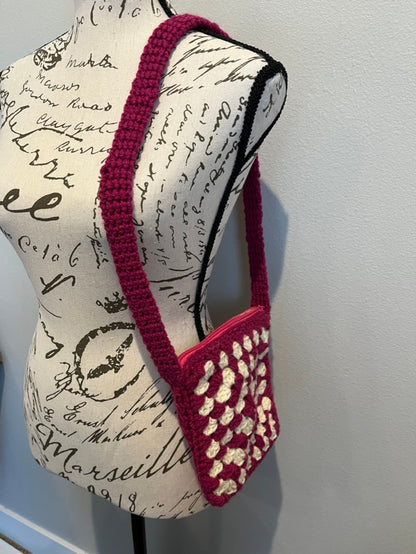 crochet magenta granny square zipper bag