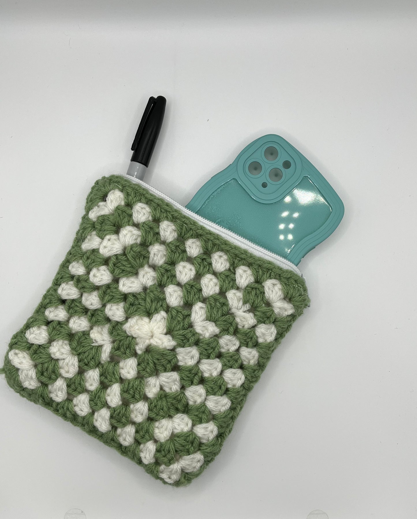 Crochet Green & Cream  Zipper Pouch